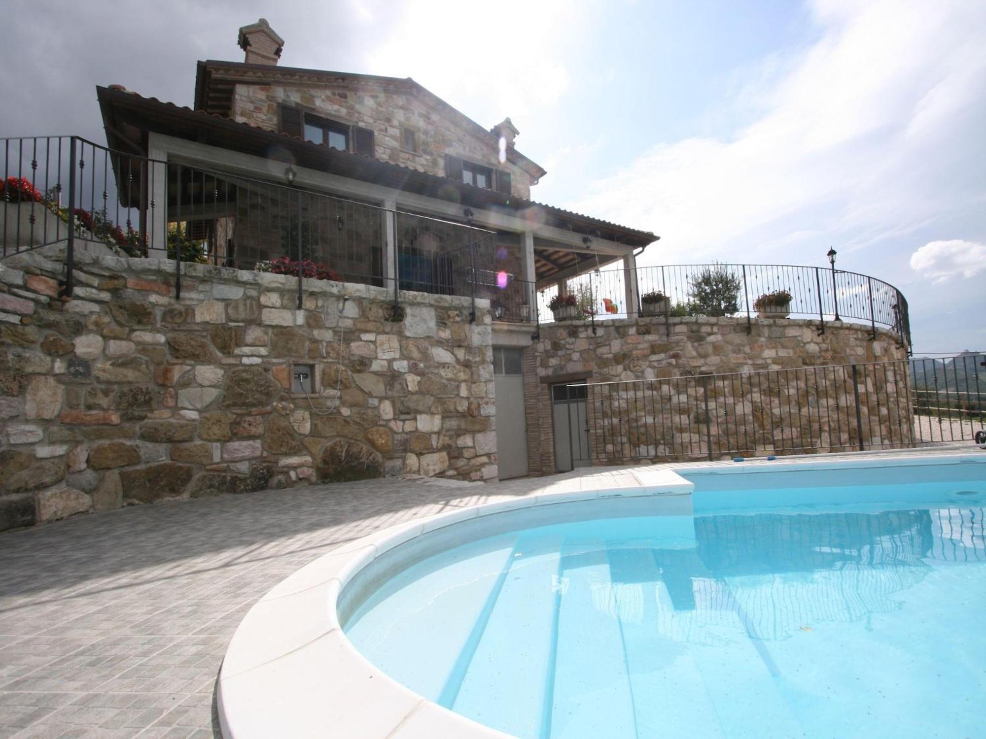 Timeless Villa In Cagli With Garden And Swimming Pool Exterior photo