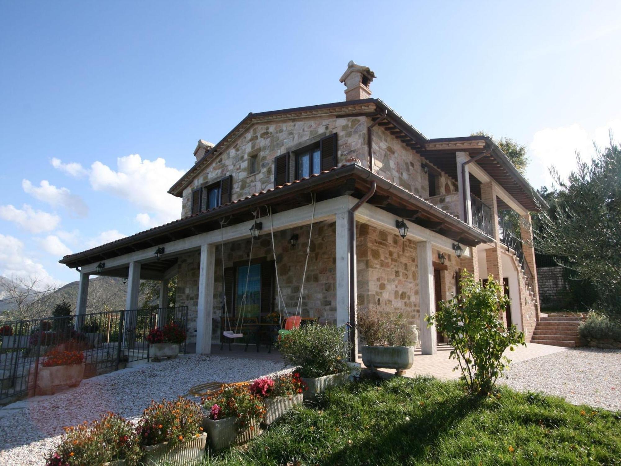 Timeless Villa In Cagli With Garden And Swimming Pool Exterior photo