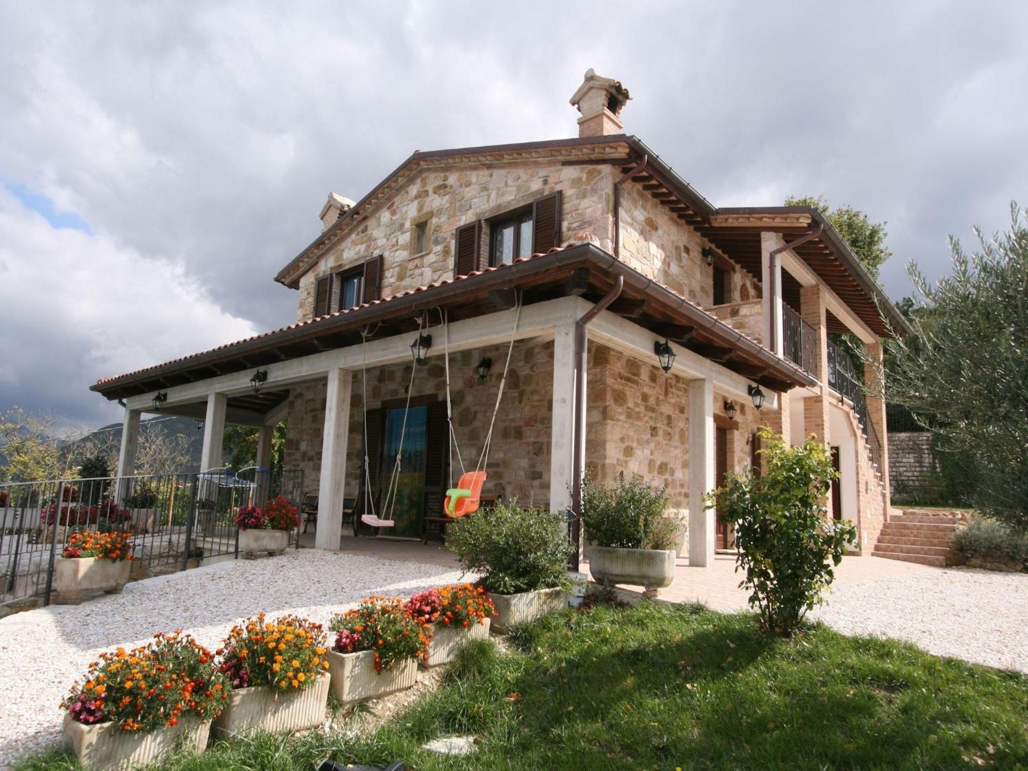 Timeless Villa In Cagli With Garden And Swimming Pool Exterior photo